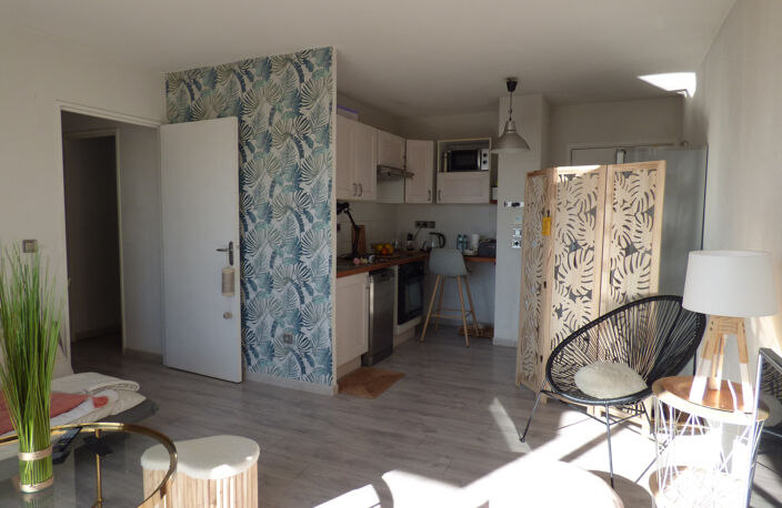 Appartement de type 2 + double parking privatif - 40 m2 - VENDU LOUÉ - 119.000 € - 13013 Marseille — photo 5