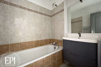 Appartement 2 pièces 556 €