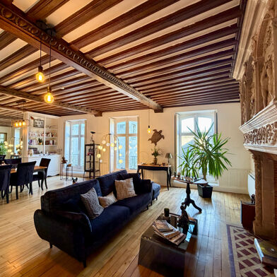 Appartement 4 pièces 353600 €