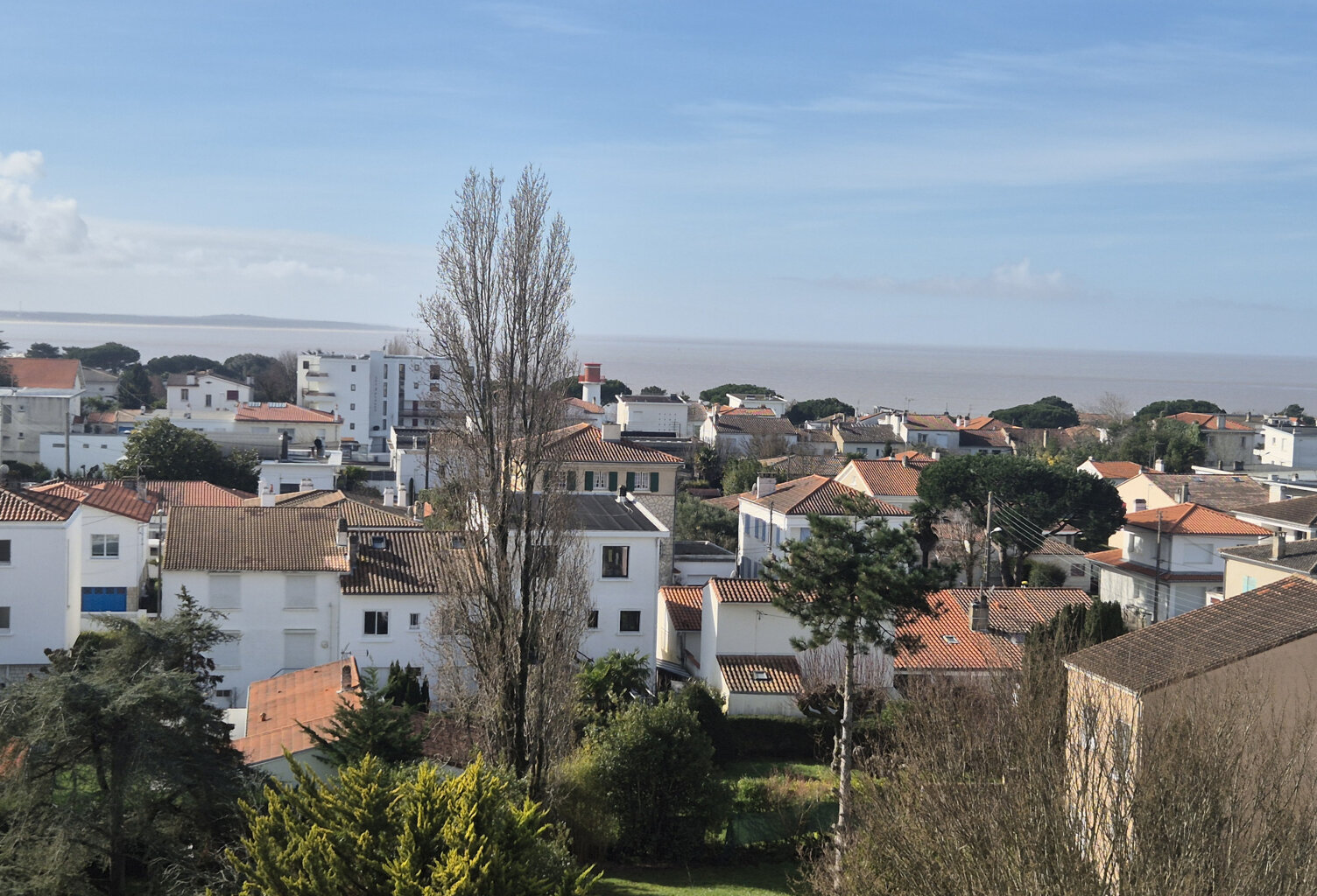 ROYAN — photo 1