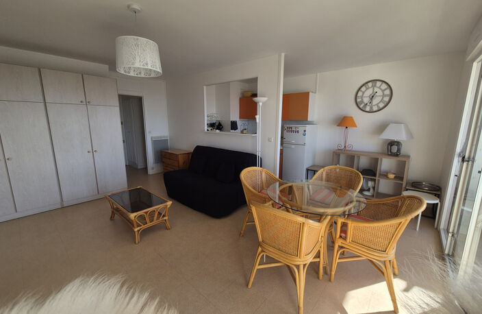 ROYAN — photo 3