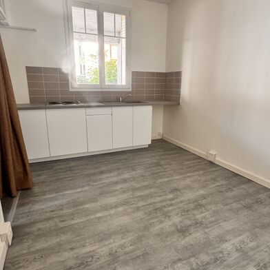 Appartement 2 pièces 750 €