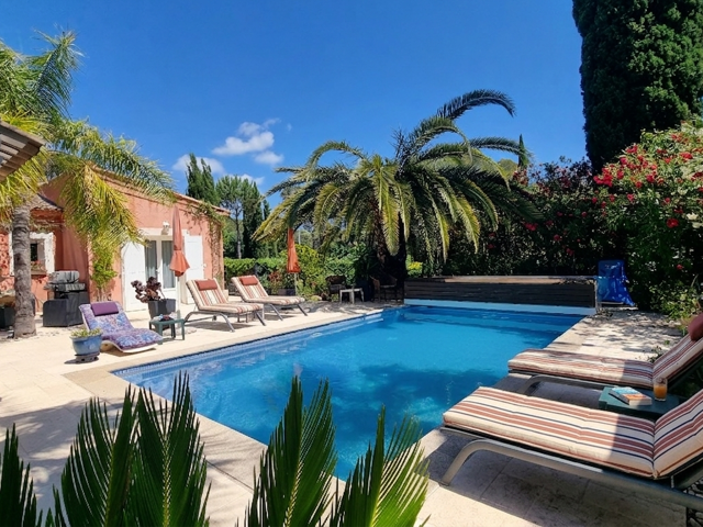 FREJUS LIMITE SAINT-RAPHAEL VILLA D'EXCEPTION  DE 260M2 — photo du bien