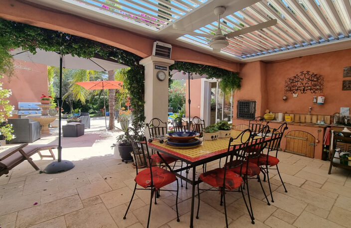 FREJUS LIMITE SAINT-RAPHAEL VILLA D'EXCEPTION  DE 260M2 — photo 5