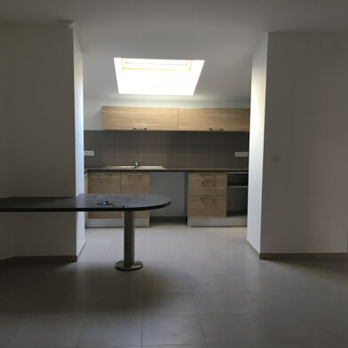 Appartement 3 pièces 570 €