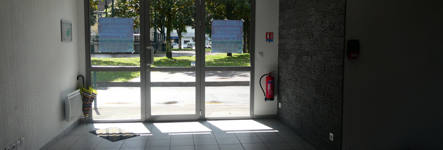 Commerce  93 m² à louer à Lourdes (65100)