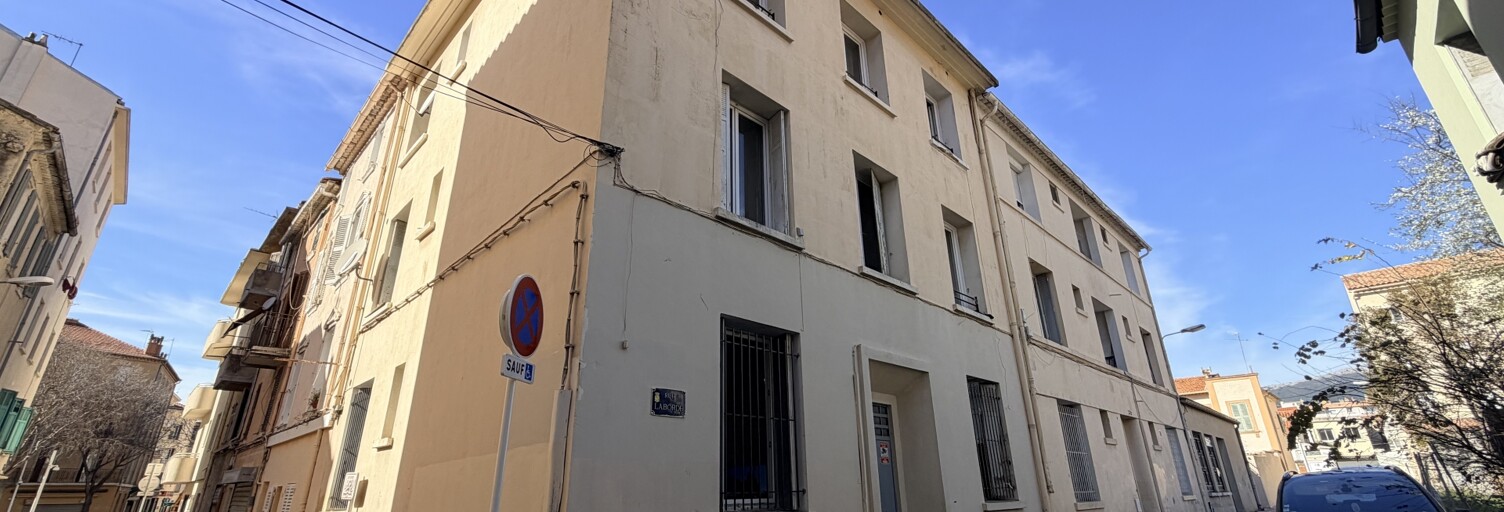 Immeuble  180 m² à vendre à Toulon (83200)