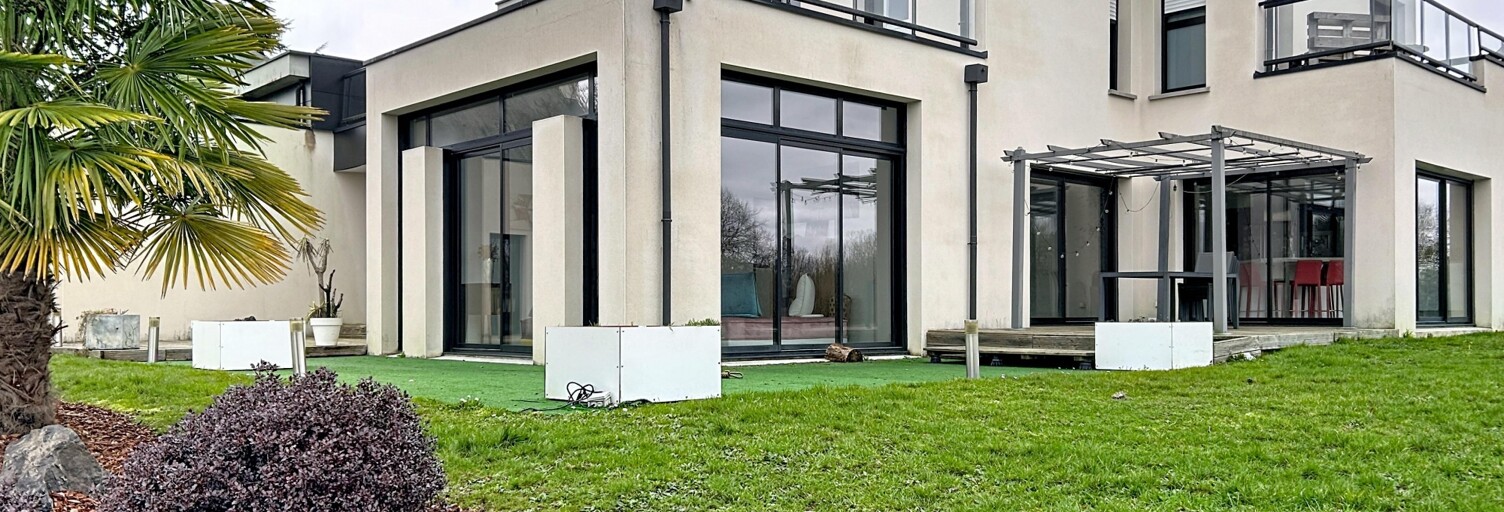 Maison 10 Pièces 314 m² à vendre à Guignen (35580)