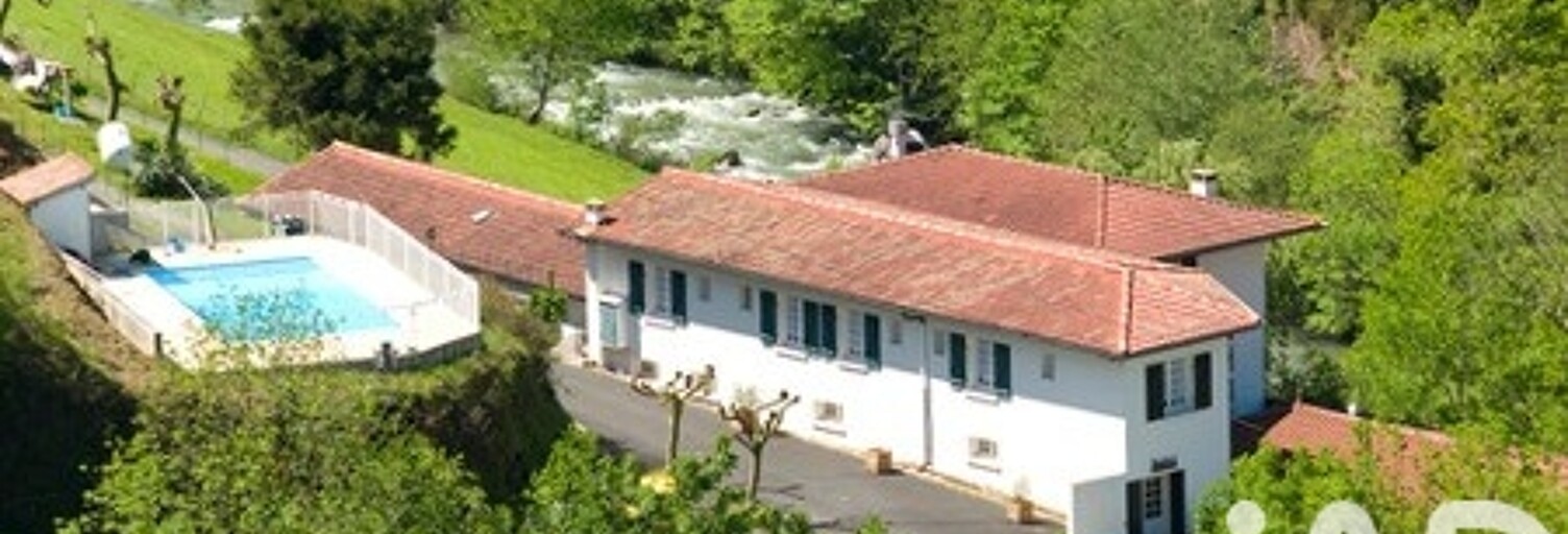 Maison 15 Pièces 700 m² à vendre à Estérençuby (64220)