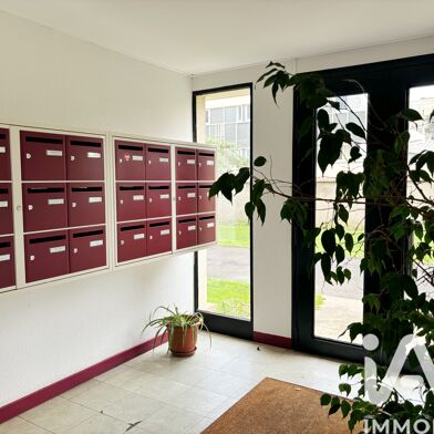 Appartement 4 pièces 285000 €