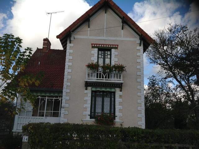 Maison 5 pièces 95 m² à Saint-Gaultier — photo du bien