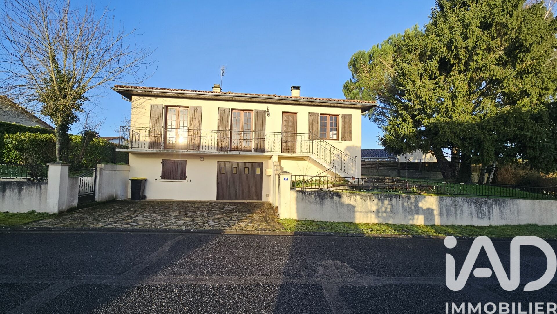 Ruffec - 89m² - 4p. - 3ch.