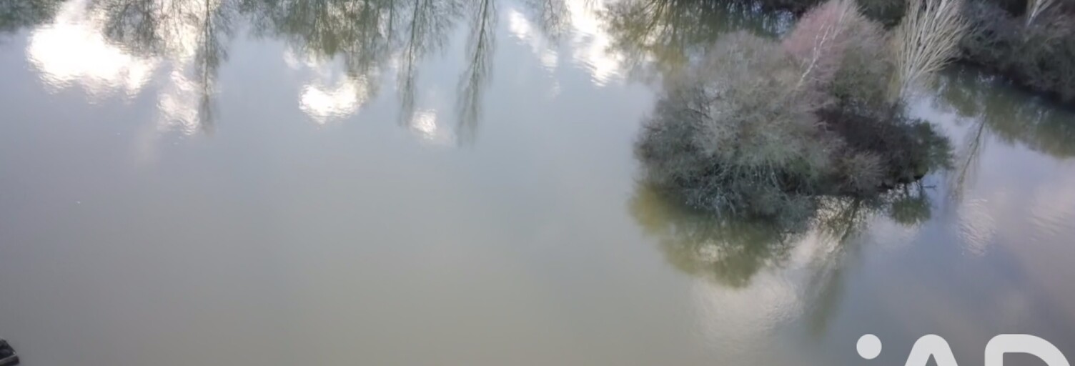 Terrain  96964 m² à vendre à Saint-Désiré (03370)