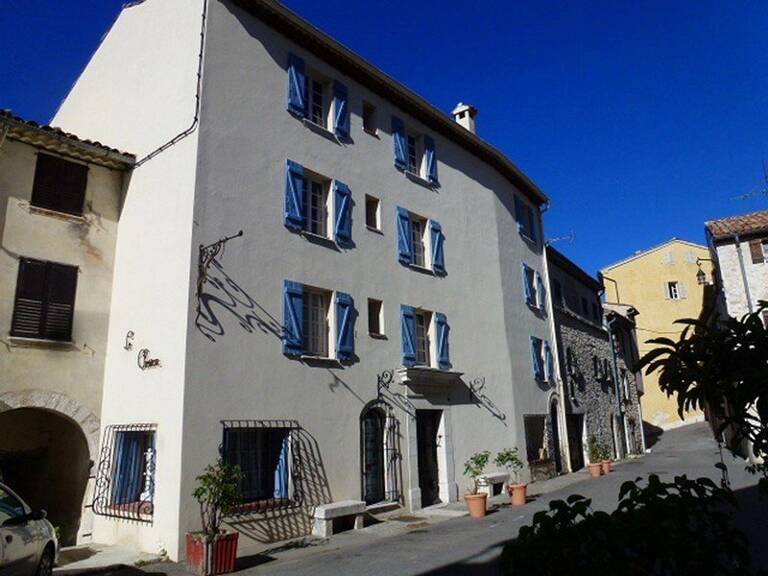 COURSEGOULES. Vaste demeure, — photo 1
