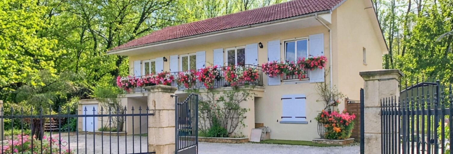 Maison 7 Pièces 197 m² à vendre à Marquay (24620)