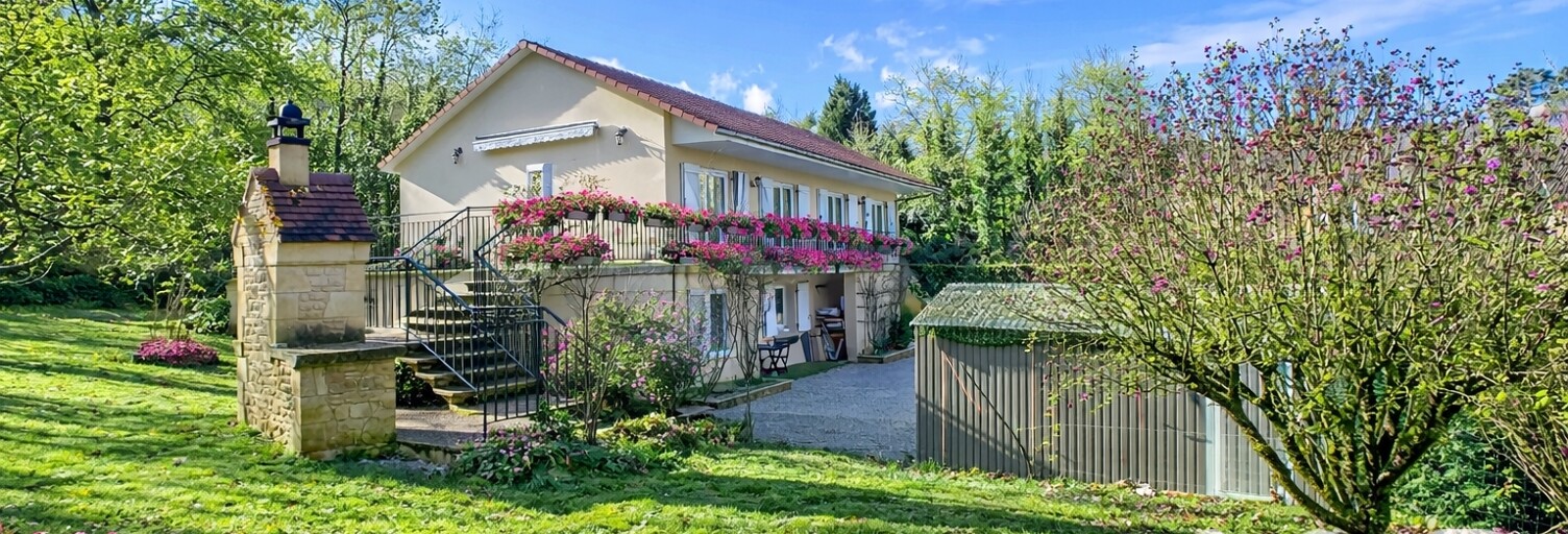 Maison 7 Pièces 197 m² à vendre à Marquay (24620)