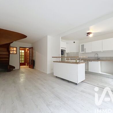 Maison 4 pièces 245000 €