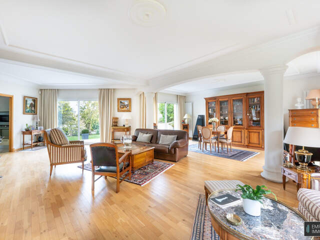 Maison familiale de 232 m²- 5 chambres- centre-ville de Villenn — photo du bien