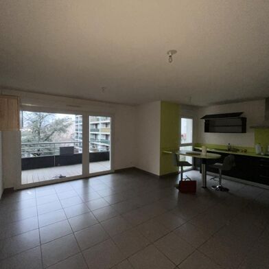 Appartement 3 pièces 682 €