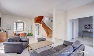 Maison 7 Pièces 228 m² à vendre à Saint-Priest (69800)