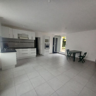 Maison 5 pièces 750 €