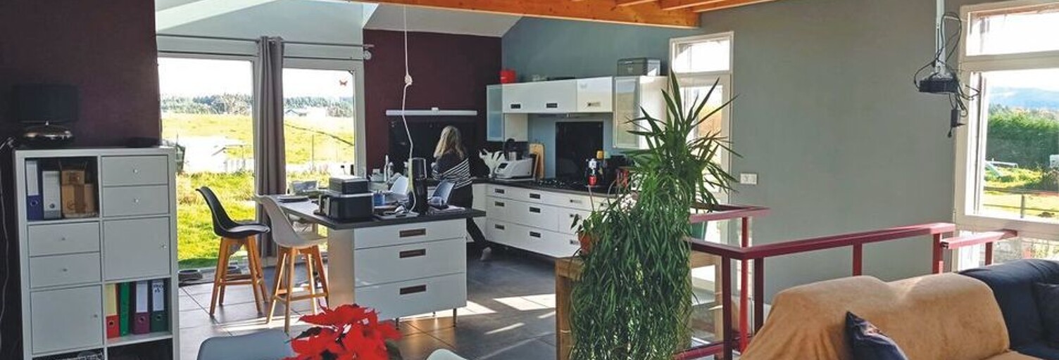 Maison 9 Pièces 206 m² à vendre à Beaux (43200)