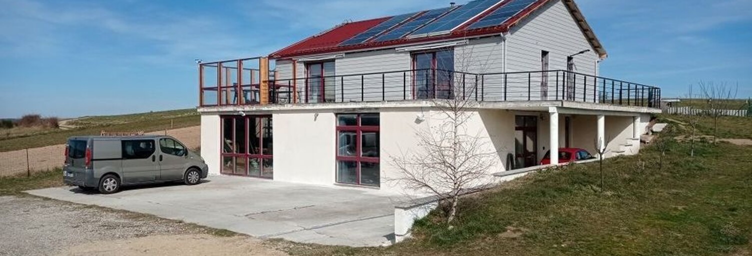 Maison 9 Pièces 206 m² à vendre à Yssingeaux (43200)