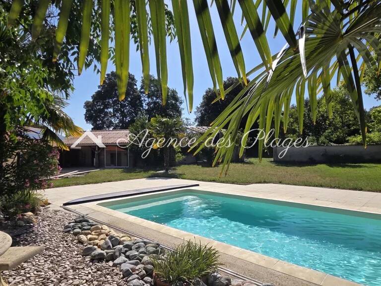MAISON ET APPARTEMENT A ROULLET SAINT ESTEPHE — photo 1