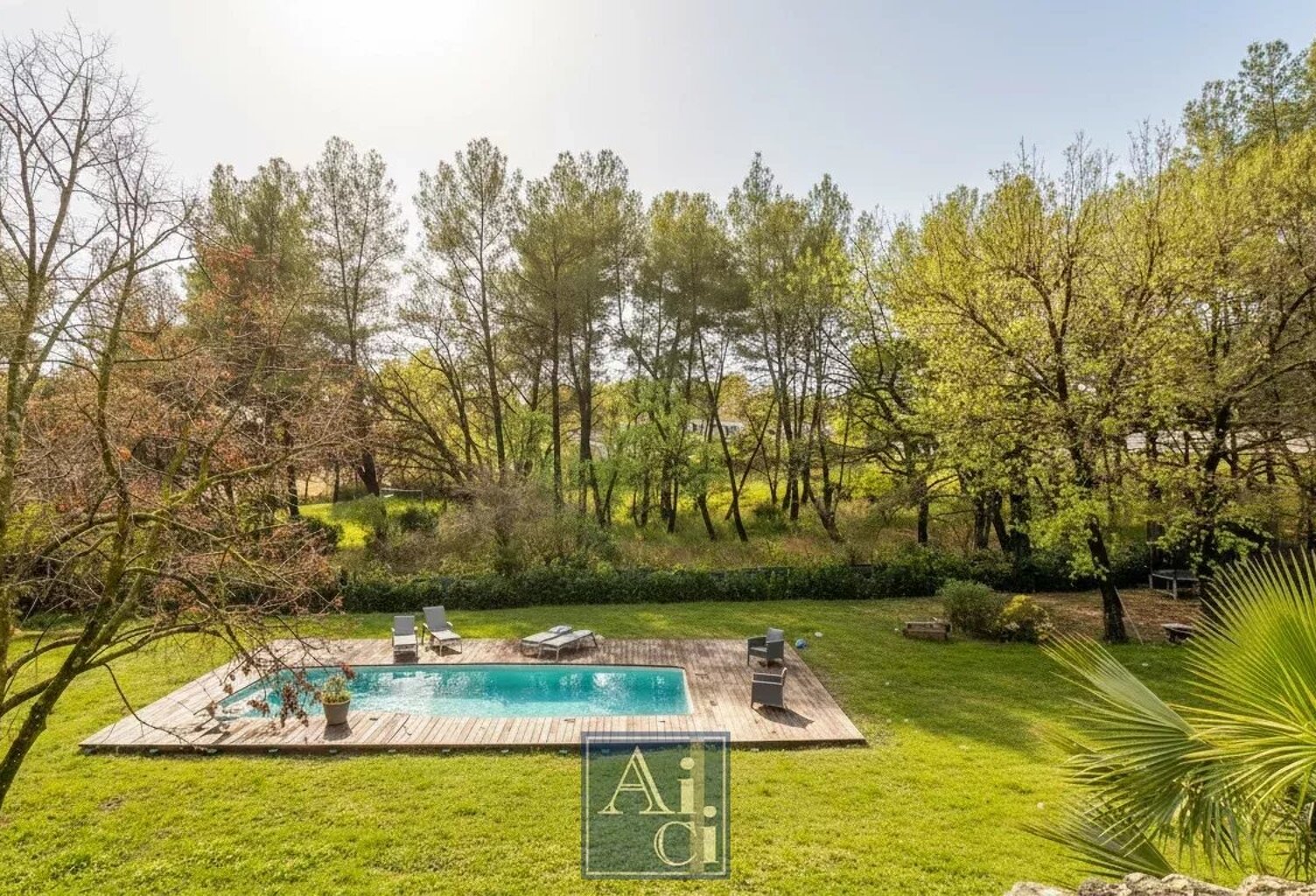 MOUGINS- VILLA AVEC PISCINE SUR TERRAIN PLAT — photo 1