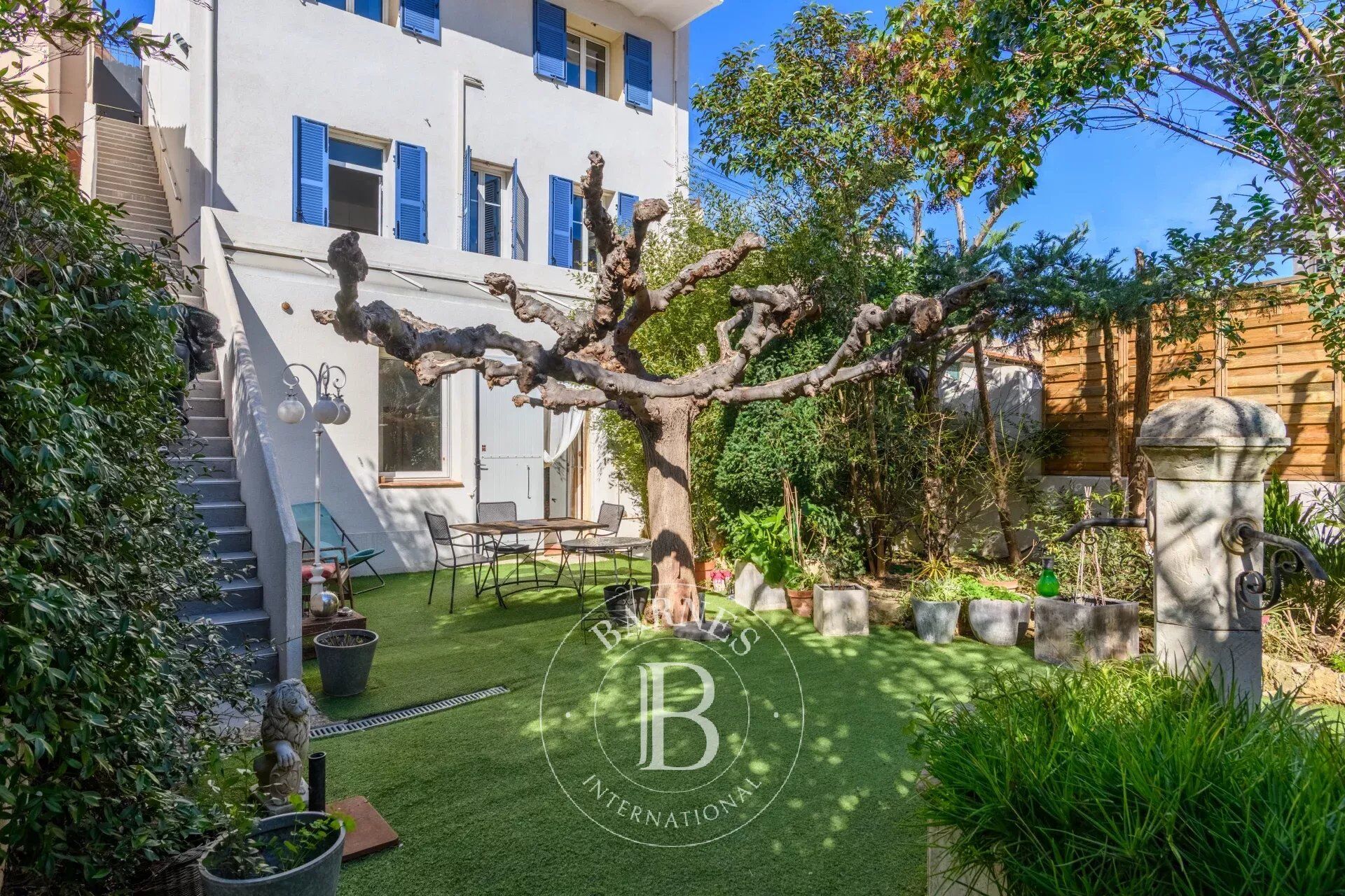 Villa / Maison  T7 à vendre Marseille 7eme 13007