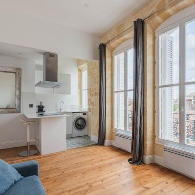 Appartement 1 pièces 740 €
