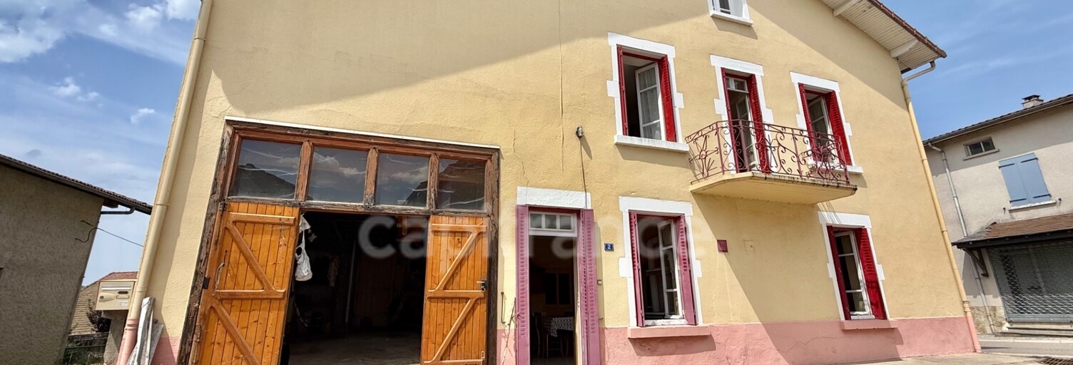 Maison 8 Pièces 185 m² à vendre à Saint-Priest-la-Prugne (42830)