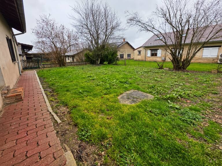 Maison à vendre 4 pièces SAVIGNY EN REVERMONT (71) — photo 1