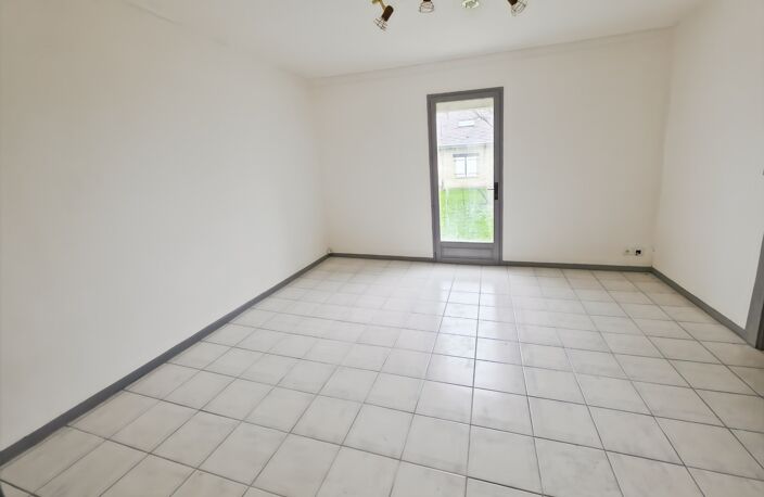 Maison à vendre 4 pièces SAVIGNY EN REVERMONT (71) — photo 5