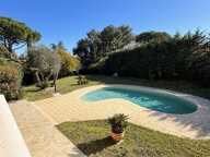 Villa Mandelieu-la-Napoule – Minelle – 300 m² – Terrain plat – Piscine – 4 suites – Triple garage — photo 3