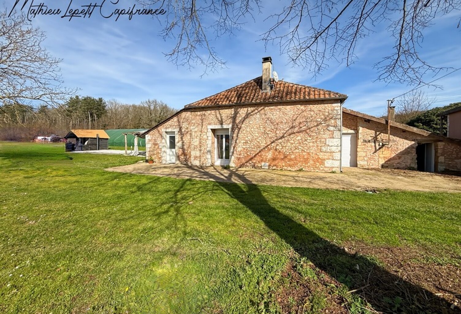 Dpt Dordogne (24), à vendre  maison P5  - Terrain de 4321 M²– campagne d’Antonne-et-Trigonant – 120 m² — photo 1