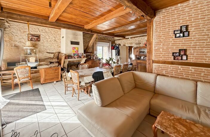 Dpt Dordogne (24), à vendre  maison P5  - Terrain de 4321 M²– campagne d’Antonne-et-Trigonant – 120 m² — photo 4