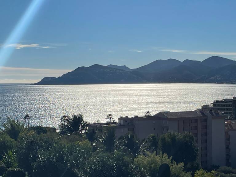Appartement à vendre 2 pièces CANNES (06), vue mer, terrasse, piscine, place de parking !! — photo 1