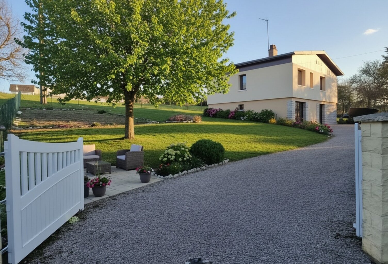 Dpt Vosges (88), à vendre proche CONTREXEVILLE MAISON P5 avec GARAGE + DEPENDANCE (hangar) / TERRAIN 2000 m2 — photo 1