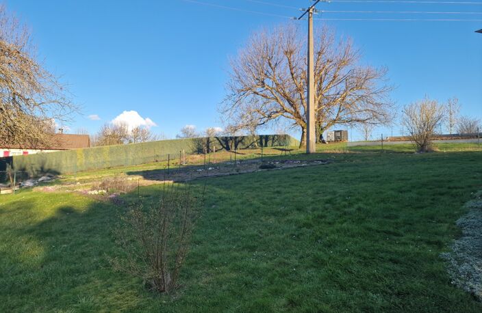 Dpt Vosges (88), à vendre proche CONTREXEVILLE MAISON P5 avec GARAGE + DEPENDANCE (hangar) / TERRAIN 2000 m2 — photo 3