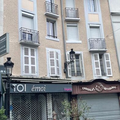 Immeuble  370000 €