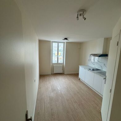 Appartement 1 pièces 560 €