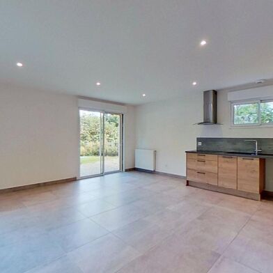 Maison 5 pièces 1750 €