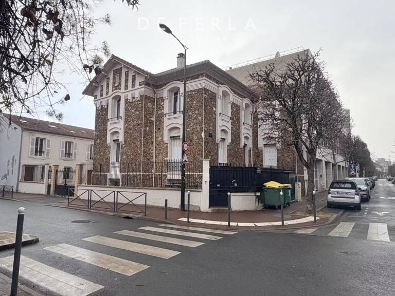 Ensemble immobilier de caractère – Deux maisons indépendantes avec fort potentiel - Malakoff — photo 1