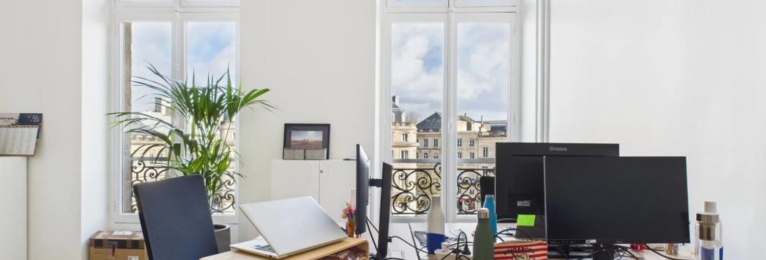 Bureau  215 m² à louer à Bordeaux (33000)