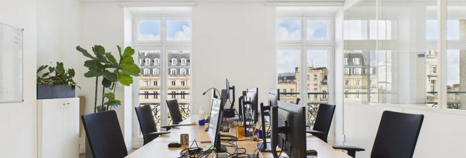 Bureau  215 m² à louer à Bordeaux (33000)