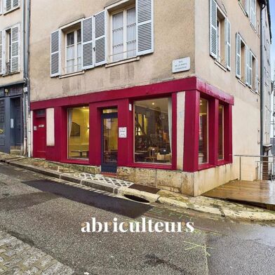 Commerce  199980 €