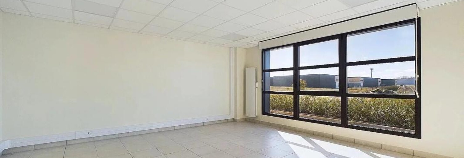 Bureau  720 m² à louer à Gellainville (28630)