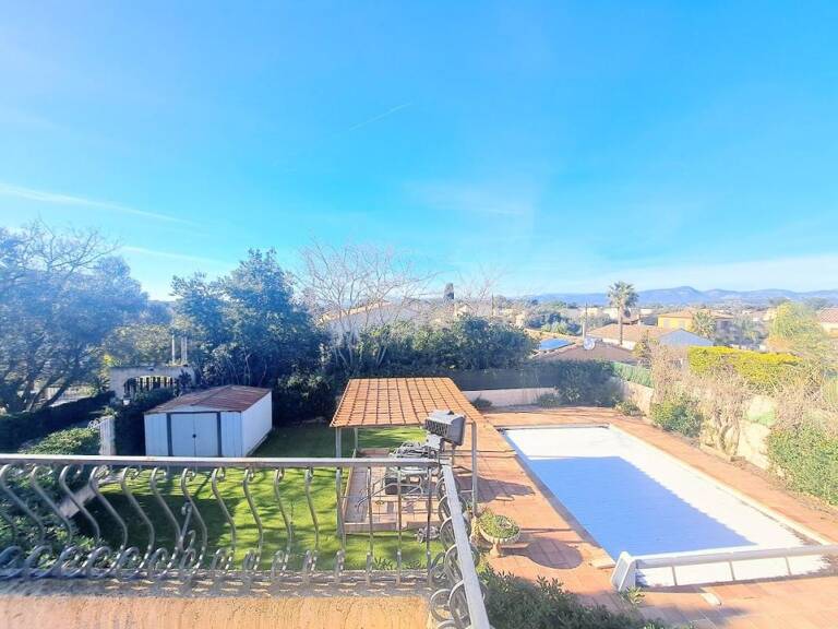 Maison À Vendre Le Brusc Quartier résidentiel — photo 1