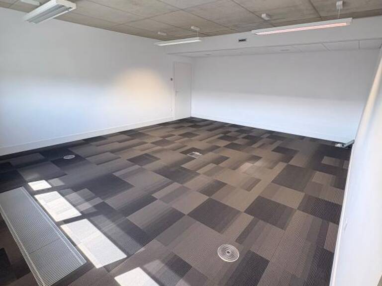 Bureau récent à louer-YUTZ-Espace Cormontaigne — photo 1